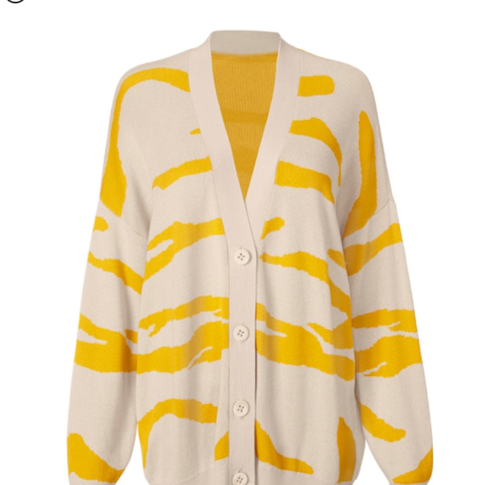 CAbi Roar cardigan